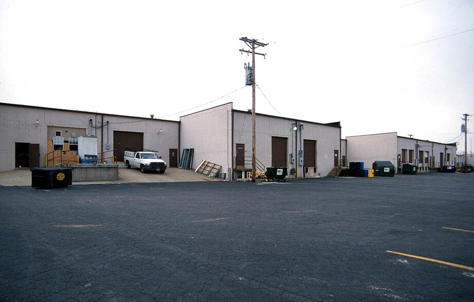 60-82 Algana Dr, Saint Peters, MO à louer - Autre - Image 2 de 10