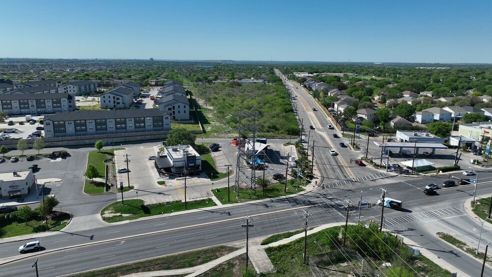 N Hunt Ln, San Antonio, TX à vendre - Vidéo sur l’inscription commerciale - Image 2 de 10
