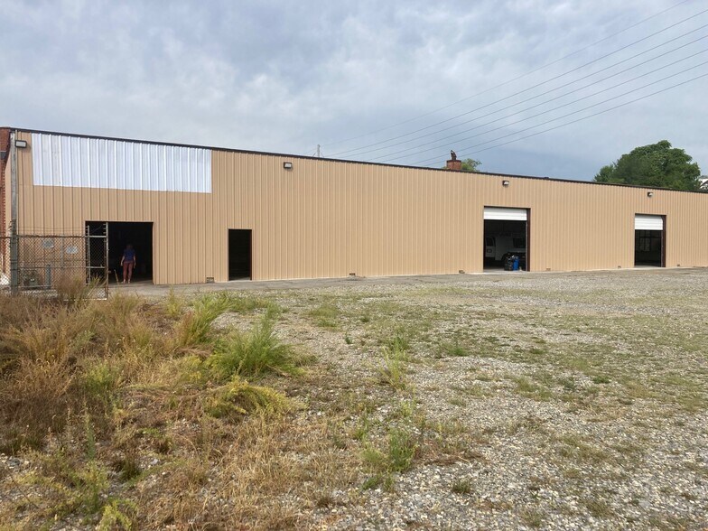 901 11th St NE, Roanoke, VA for lease - Building Photo - Image 2 of 3