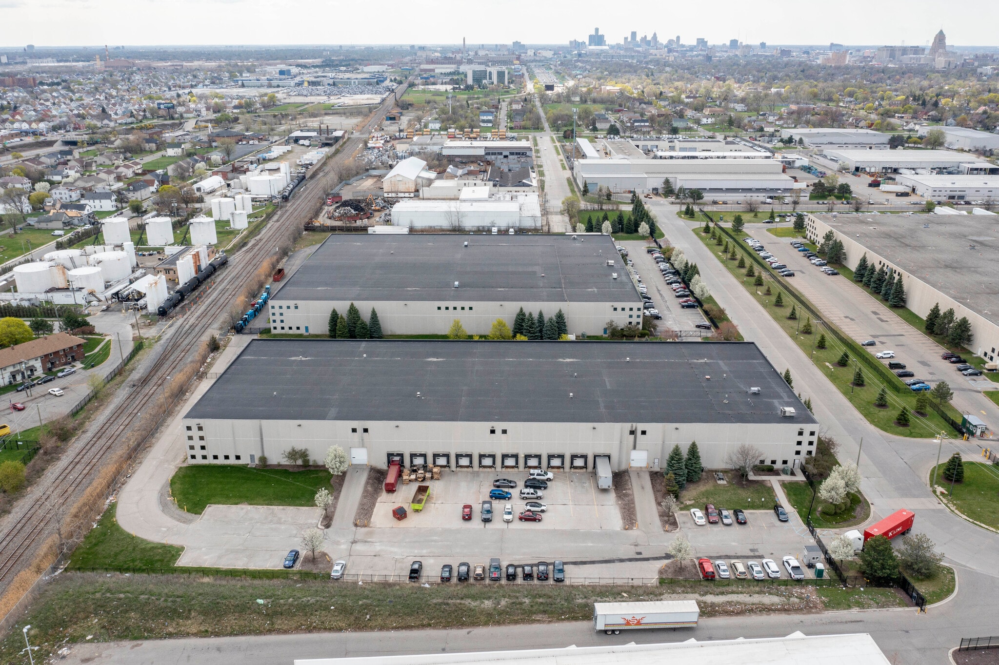 12225 Oakland Park Boulevard, Highland Park, MI for lease Primary Photo- Image 1 of 6