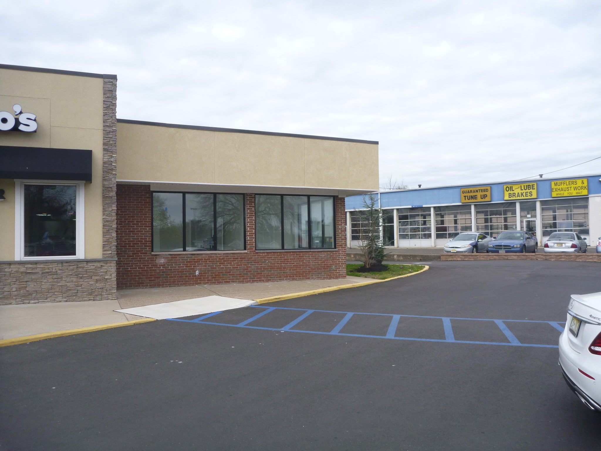341 S Burnt Mill Rd, Voorhees, NJ for lease Building Photo- Image 1 of 8
