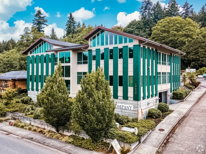 19660 10th Ave, Poulsbo, WA à vendre - Photo du bâtiment - Image 2 de 2