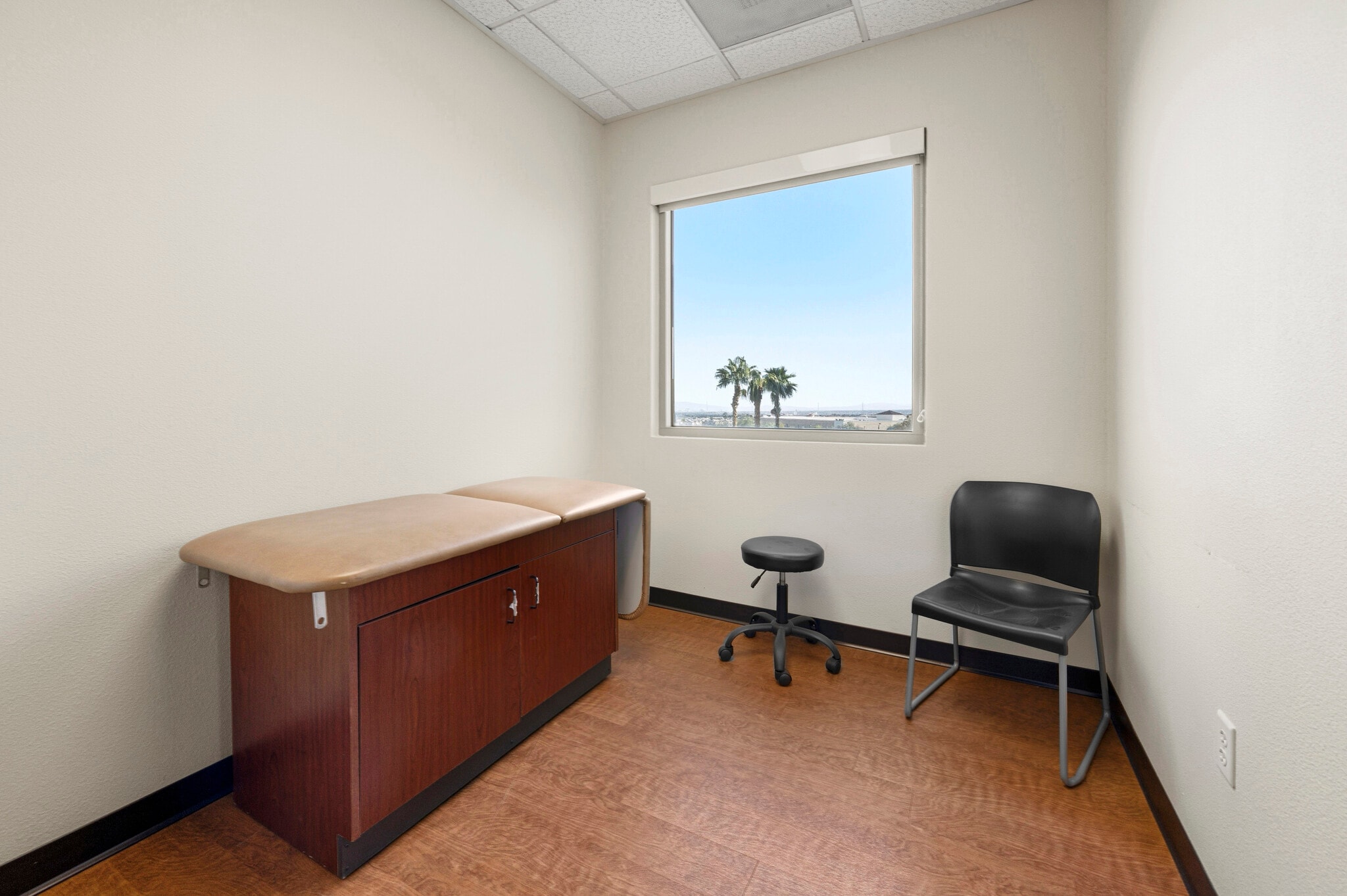 6850 N Durango Dr, Las Vegas, NV for lease Interior Photo- Image 1 of 5