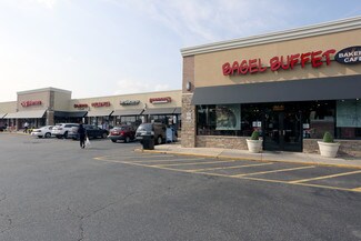 Plus de détails pour 93-123 Plaza Ctr, Secaucus, NJ - Commerce de détail à louer
