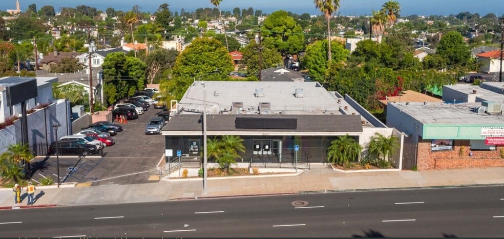 2301 N Sepulveda Blvd, Manhattan Beach, CA for lease - Primary Photo - Image 2 of 19