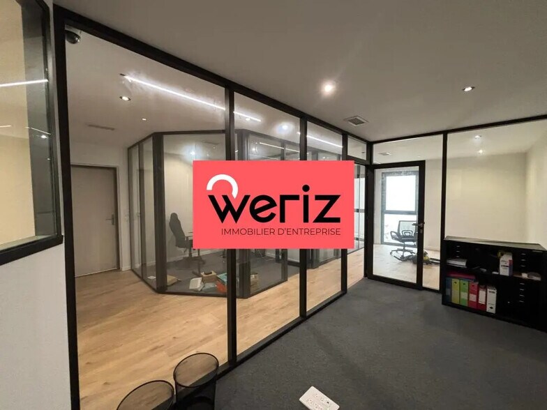 Office in Marseille for lease - Building Photo - Image 1 of 10