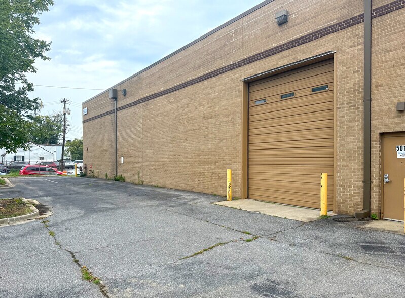 5010 Creston St, Hyattsville, MD à louer - Photo du bâtiment - Image 3 de 10
