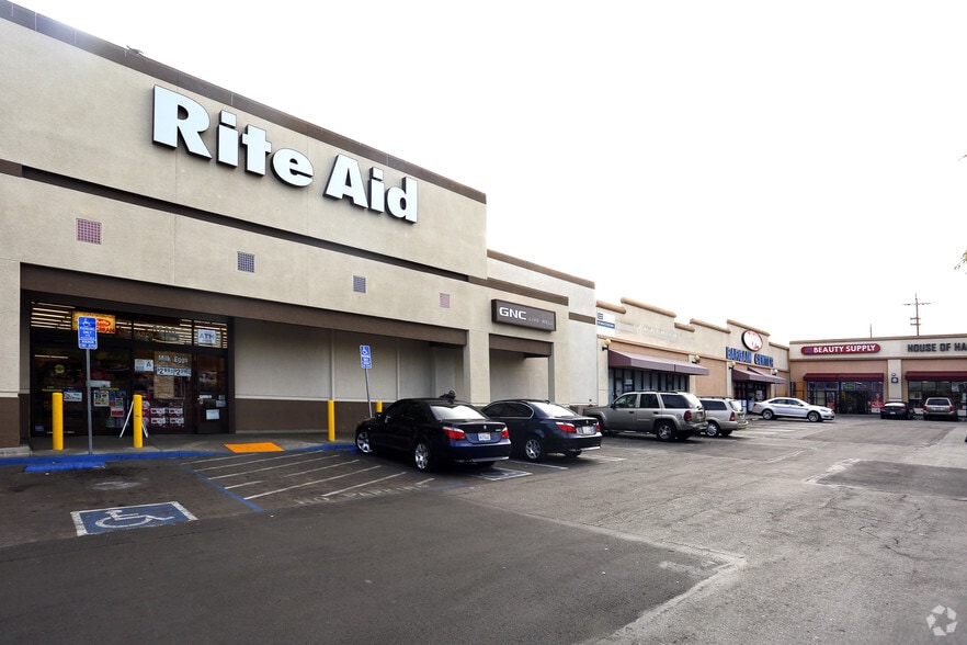 3210-3222 W Slauson Ave, Los Angeles, CA for sale - Building Photo - Image 2 of 14