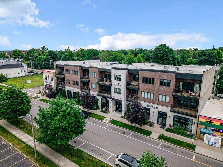607 Randolph St, Traverse City, MI à vendre - Photo du bâtiment - Image 2 de 27