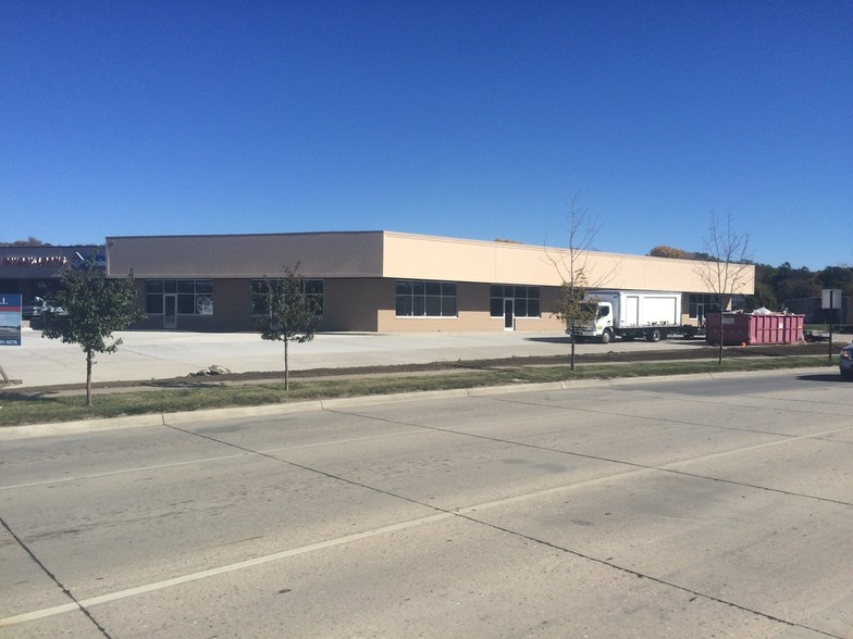 1300-1390 Hamilton Blvd, Sioux City, IA for lease - Primary Photo - Image 1 of 2