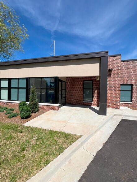 11855 Alpharetta Hwy, Roswell, GA à louer - Photo du bâtiment - Image 2 de 25