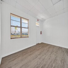 11350 66th St, Largo, FL for lease Interior Photo- Image 2 of 8
