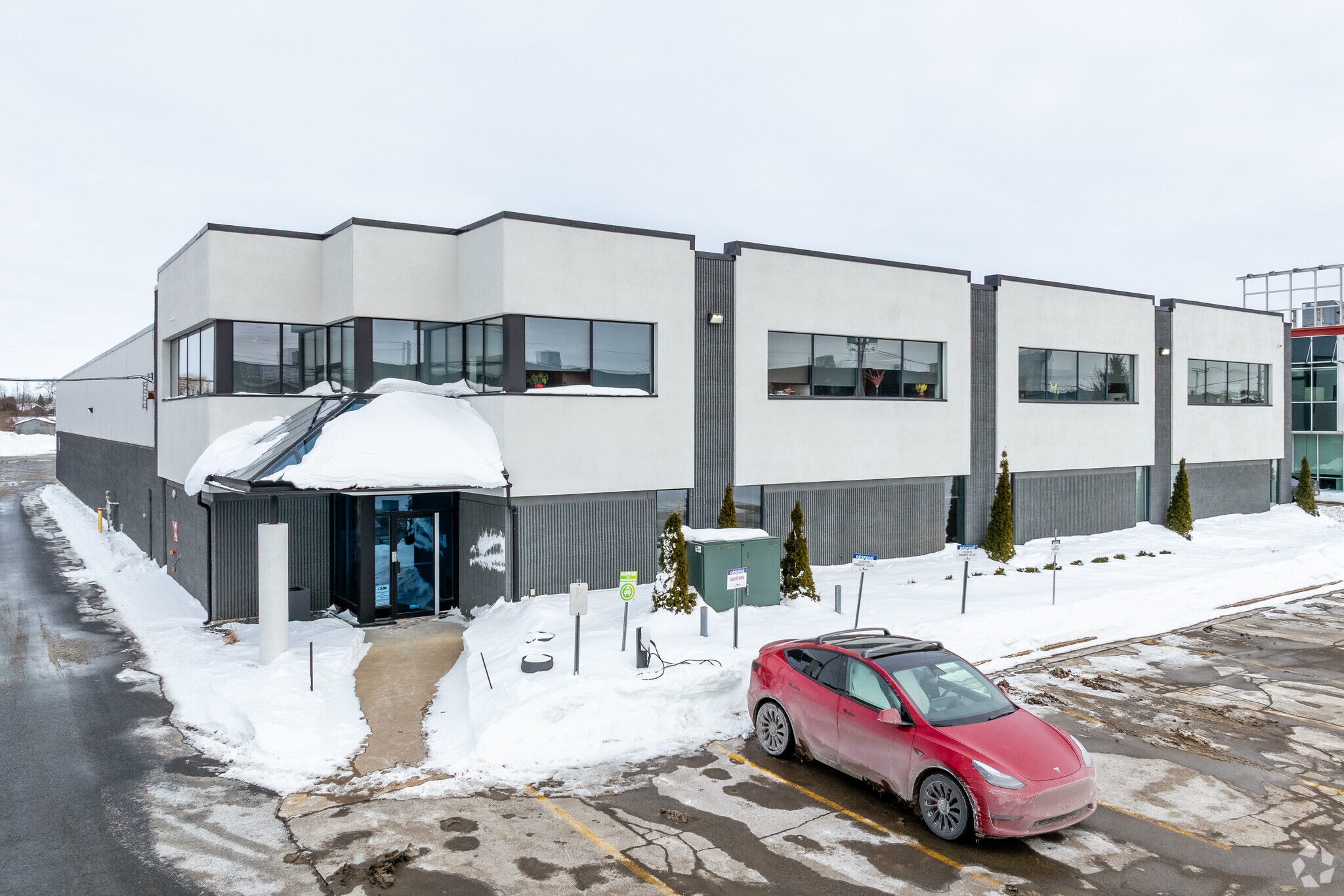 3275 Av Francis-Hughes, Laval, QC for sale Building Photo- Image 1 of 9