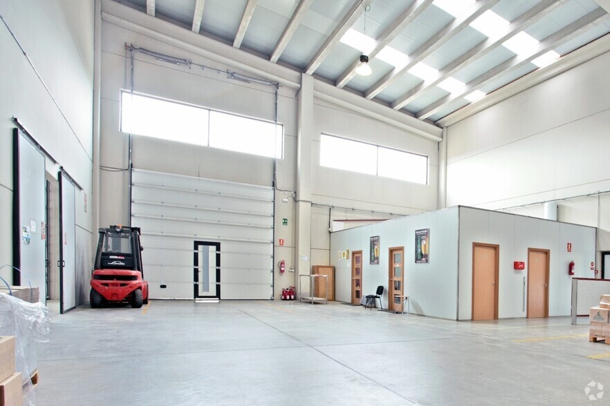 Camino Fábrica, s/n, Hoyocasero, Ávila for sale - Building Photo - Image 2 of 11