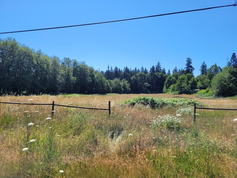 1663 Wilkinson Rd, Nanaimo, BC à vendre - Photo du bâtiment - Image 2 de 11