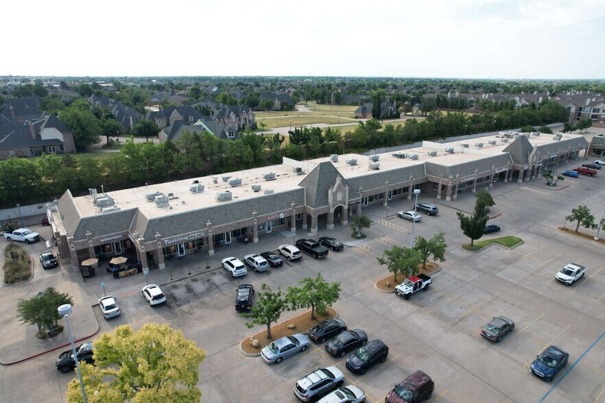 10600-10700 S Pennsylvania St, Oklahoma City, OK à louer - Photo du bâtiment - Image 3 de 18