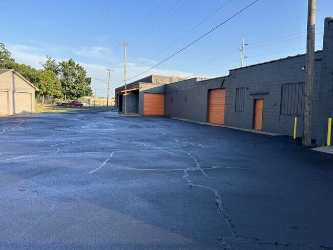 More details for 2517 6th St, Muskegon, MI - Industrial for Lease