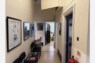 72 High St, Belfast for lease Interior Photo- Image 1 of 4