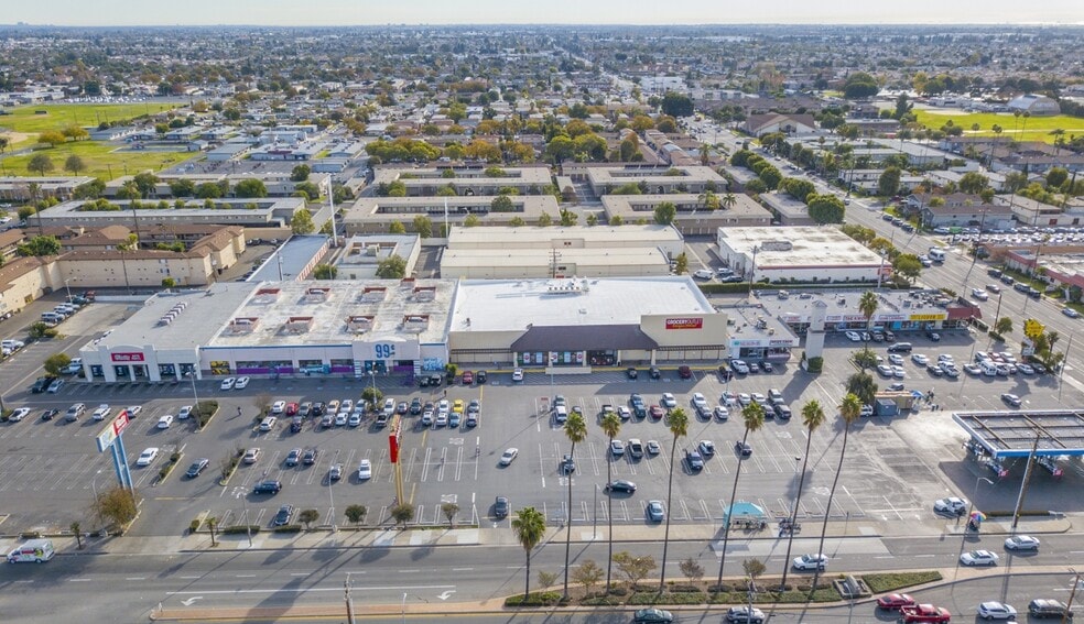 3400-3420 W Lincoln Ave, Anaheim, CA for lease - Aerial - Image 2 of 7
