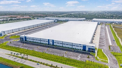 21500 NW 47th Ave, Miami Gardens, FL for lease Building Photo- Image 2 of 18