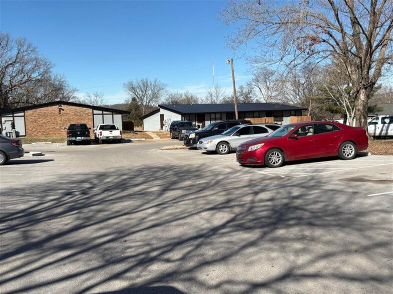 101 Longview Dr, Russellville, KY for sale - Building Photo - Image 3 of 18