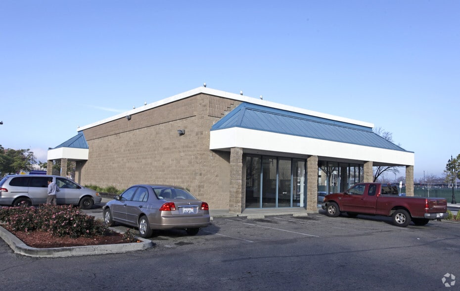 1190-1350 Macdonald Ave, Richmond, CA for lease - Primary Photo - Image 3 of 6