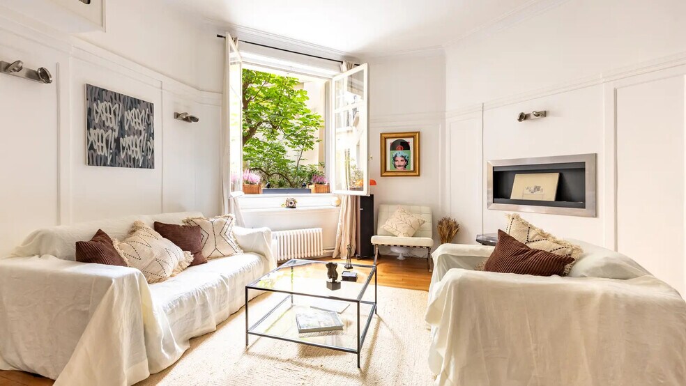 Bureau dans Paris à vendre - Photo du bâtiment - Image 2 de 9