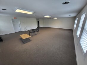 8709 Brooks Dr, Easton, MD à louer Photo du bâtiment- Image 2 de 6