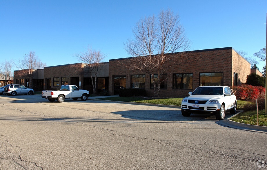 245 W Roosevelt Rd, West Chicago, IL for lease - Primary Photo - Image 1 of 3