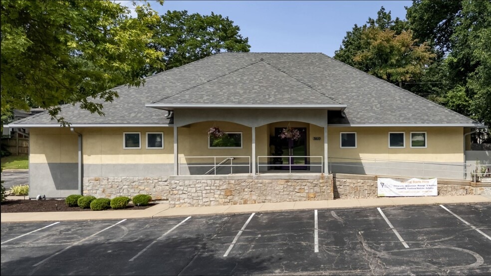 7410 Switzer, Shawnee, KS for sale - Building Photo - Image 1 of 10