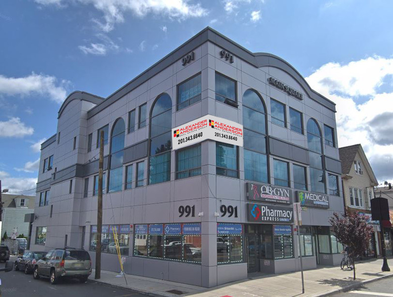 991 Main St, Paterson, NJ for sale - Building Photo - Image 1 of 1