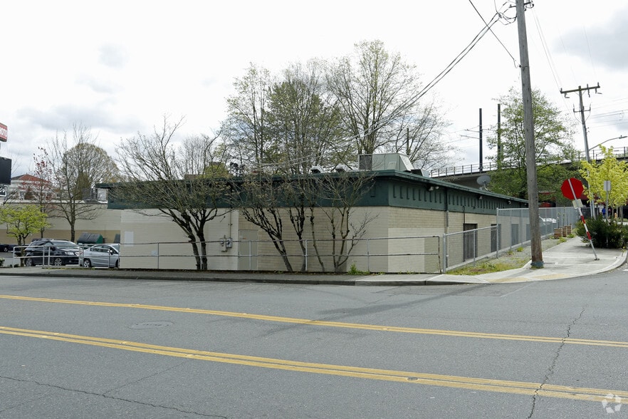 2607-2609 S McClellen St, Seattle, WA for lease - Building Photo - Image 3 of 4