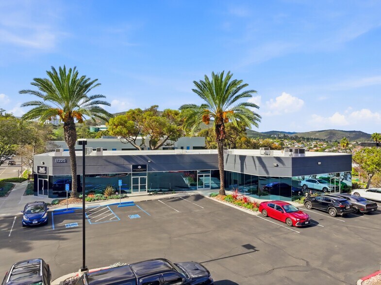 11245 W Bernardo Ct, San Diego, CA for lease - Primary Photo - Image 2 of 3