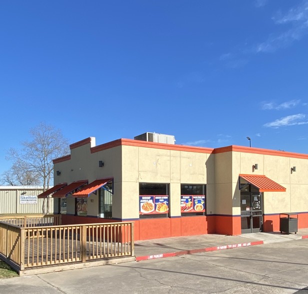 905 W Main St, Tomball, TX for sale - Building Photo - Image 1 of 1