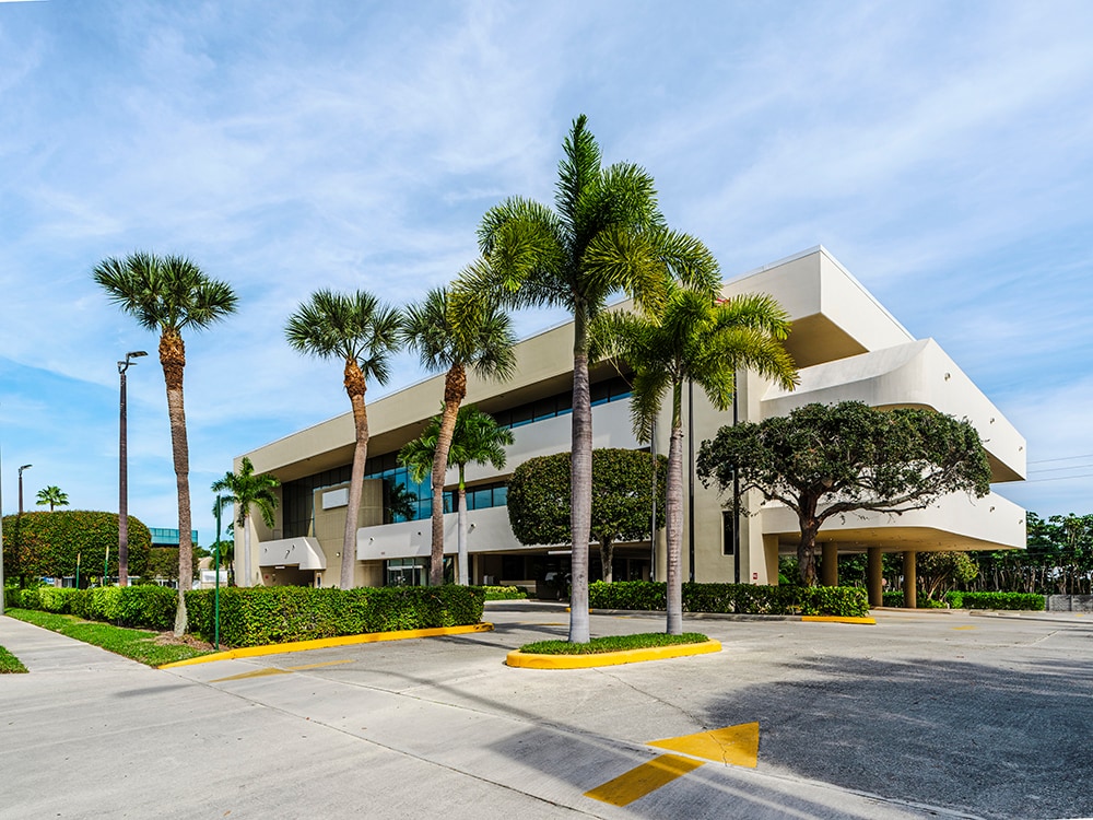 660 US 1 Hwy, North Palm Beach, FL à vendre Photo principale- Image 1 de 17