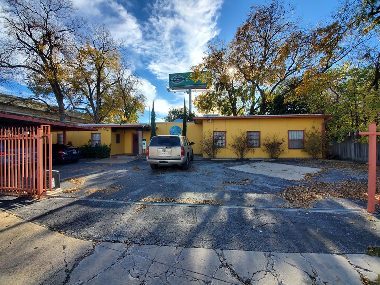 427 9th St, San Antonio, TX à vendre - Photo principale - Image 1 de 1