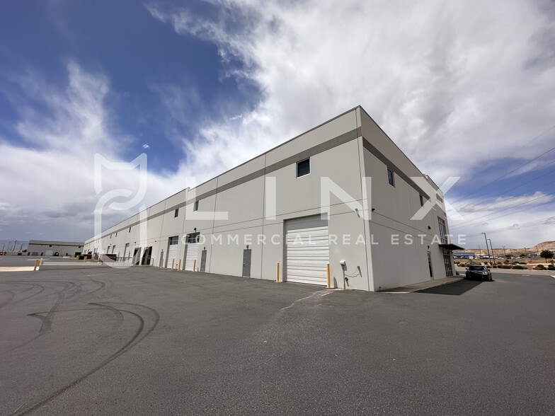 1212 E Venture Dr, St George, UT à louer - Photo du bâtiment - Image 3 de 17