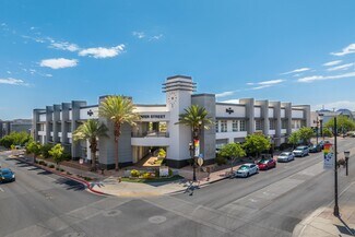 Plus de détails pour 303 S Water St, Henderson, NV - Bureau, Commerce de détail à louer