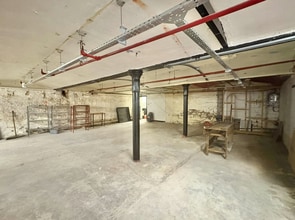 Osborne St, Oldham for lease Interior Photo- Image 2 of 2