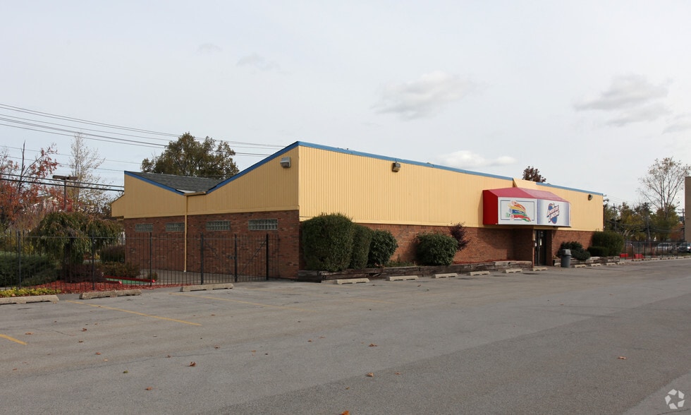 2400 Sheridan Dr, Tonawanda, NY for sale - Primary Photo - Image 1 of 9