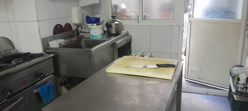 Commerce de détail dans Cáceres, Cáceres à louer - Photo du bâtiment - Image 3 de 9