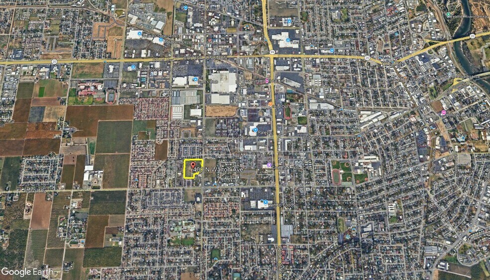 400 N Walton Ave, Yuba City, CA à vendre - Aérien - Image 3 de 4