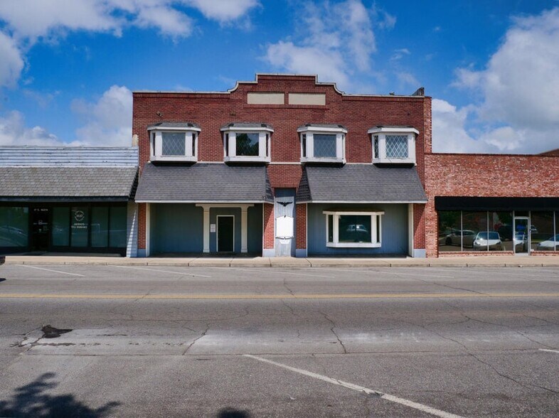 21 S Main St, Miami, OK à vendre - Photo principale - Image 1 de 6