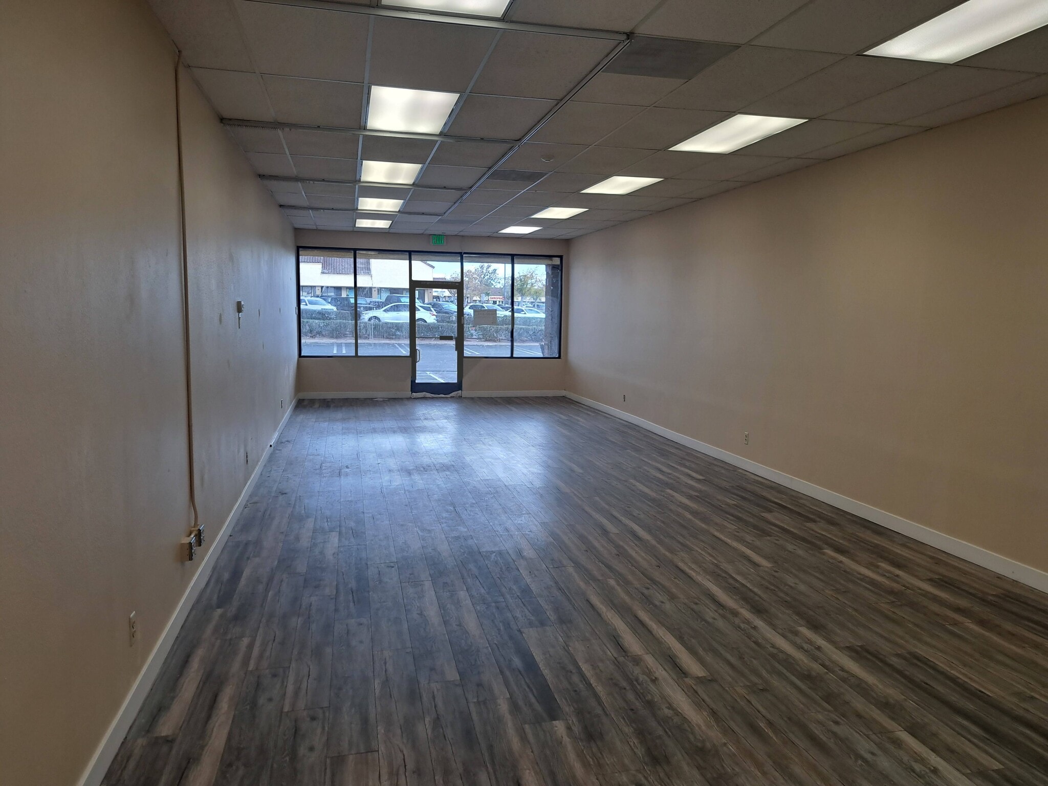16922 Main St, Hesperia, CA for lease Interior Photo- Image 1 of 8