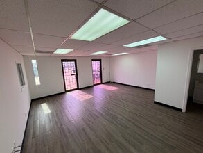 11303-11311 Jones Rd W, Houston, TX for lease Interior Photo- Image 1 of 3