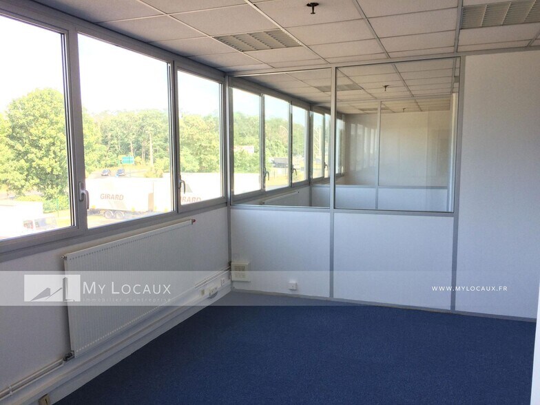 Industrial in Herblay-sur-Seine for lease - Interior Photo - Image 3 of 6