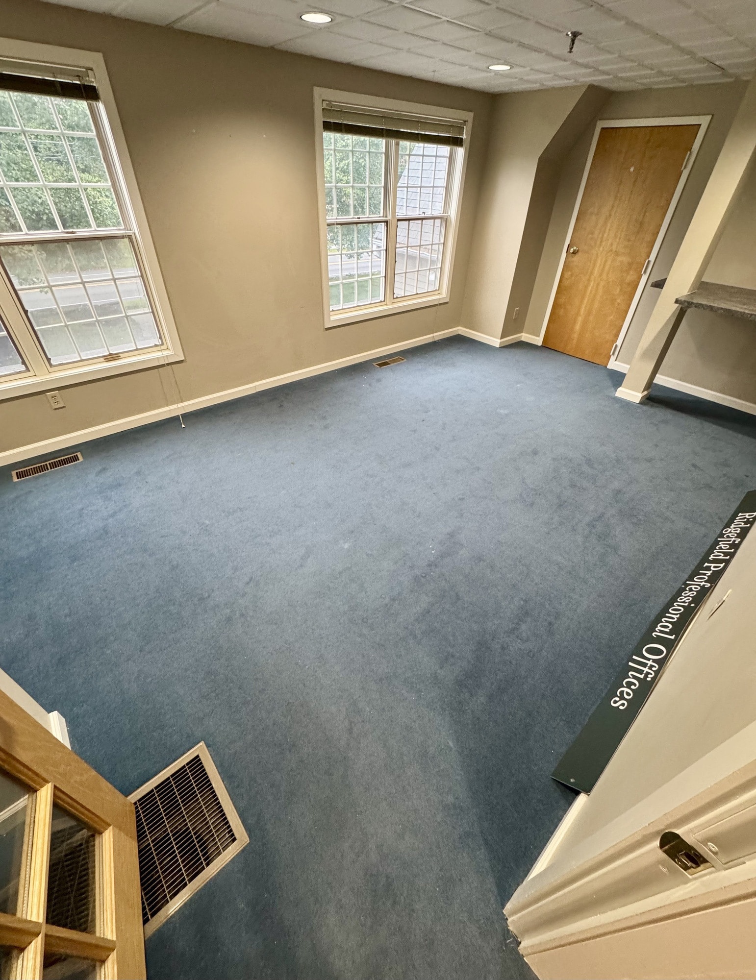 158 Danbury Rd, Ridgefield, CT for lease Interior Photo- Image 1 of 3