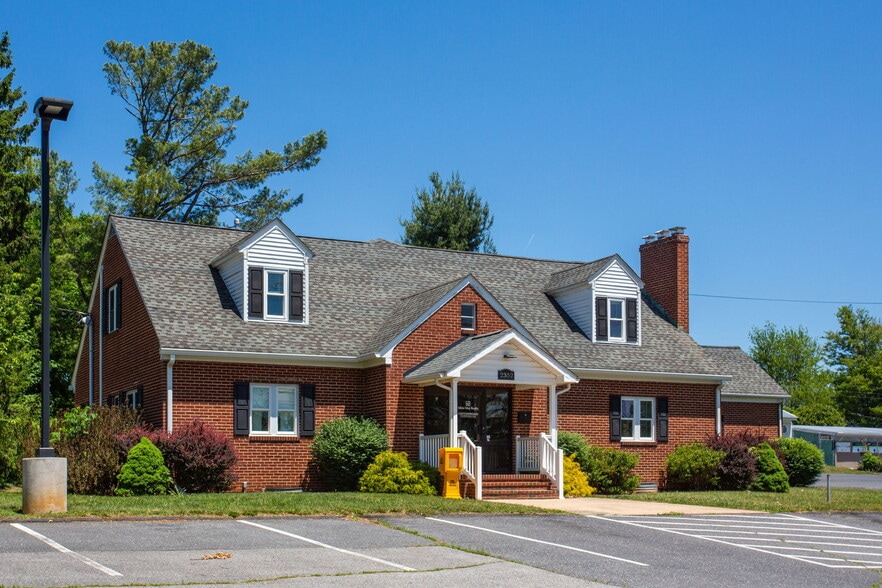 2352 Jefferson Hwy, Waynesboro, VA for lease - Building Photo - Image 2 of 69