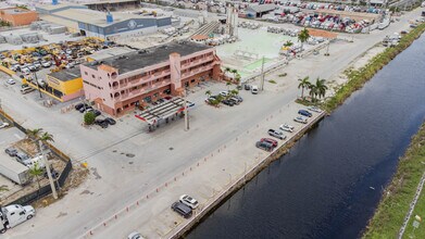 11710 NW South River Dr, Medley, FL - Aérien Vue de la carte - Image1