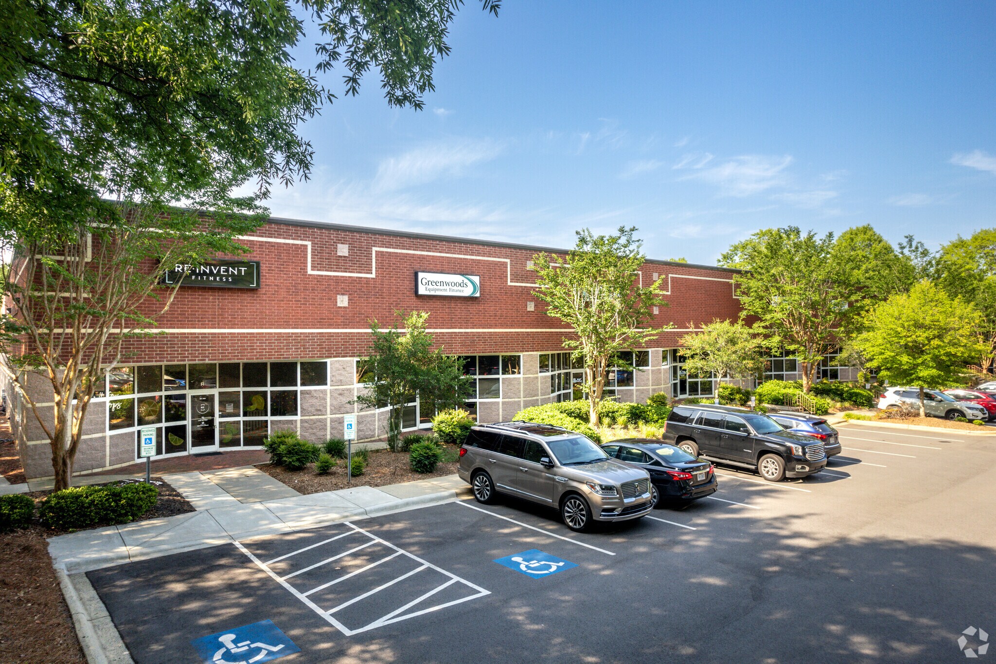 1150 Crews Rd, Matthews, NC à louer Photo du bâtiment- Image 1 de 8